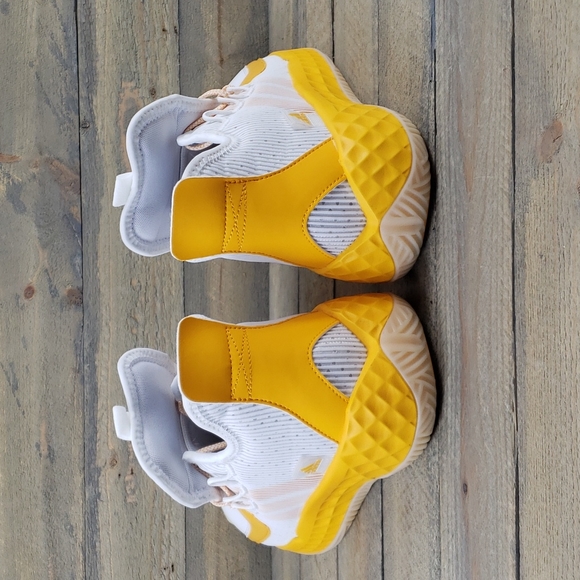 adidas SM Pro Boost Low Men's Basketball Shoes White Yellow - Picture 5 of 11